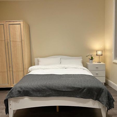 Beautiful Rooms Only Few Steps Away From Bruce Grove Tottenham Stadium Londres Extérieur photo
