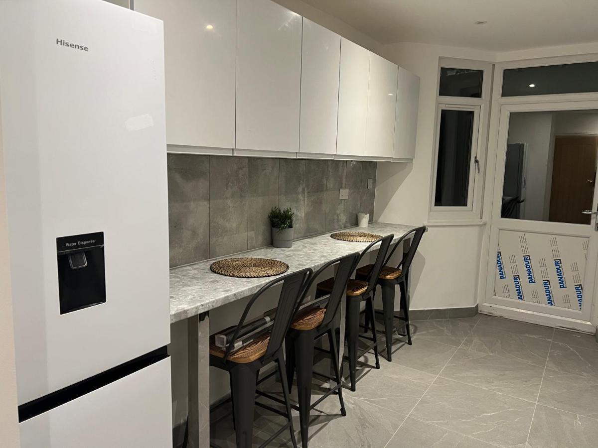 Beautiful Rooms Only Few Steps Away From Bruce Grove Tottenham Stadium Londres Extérieur photo